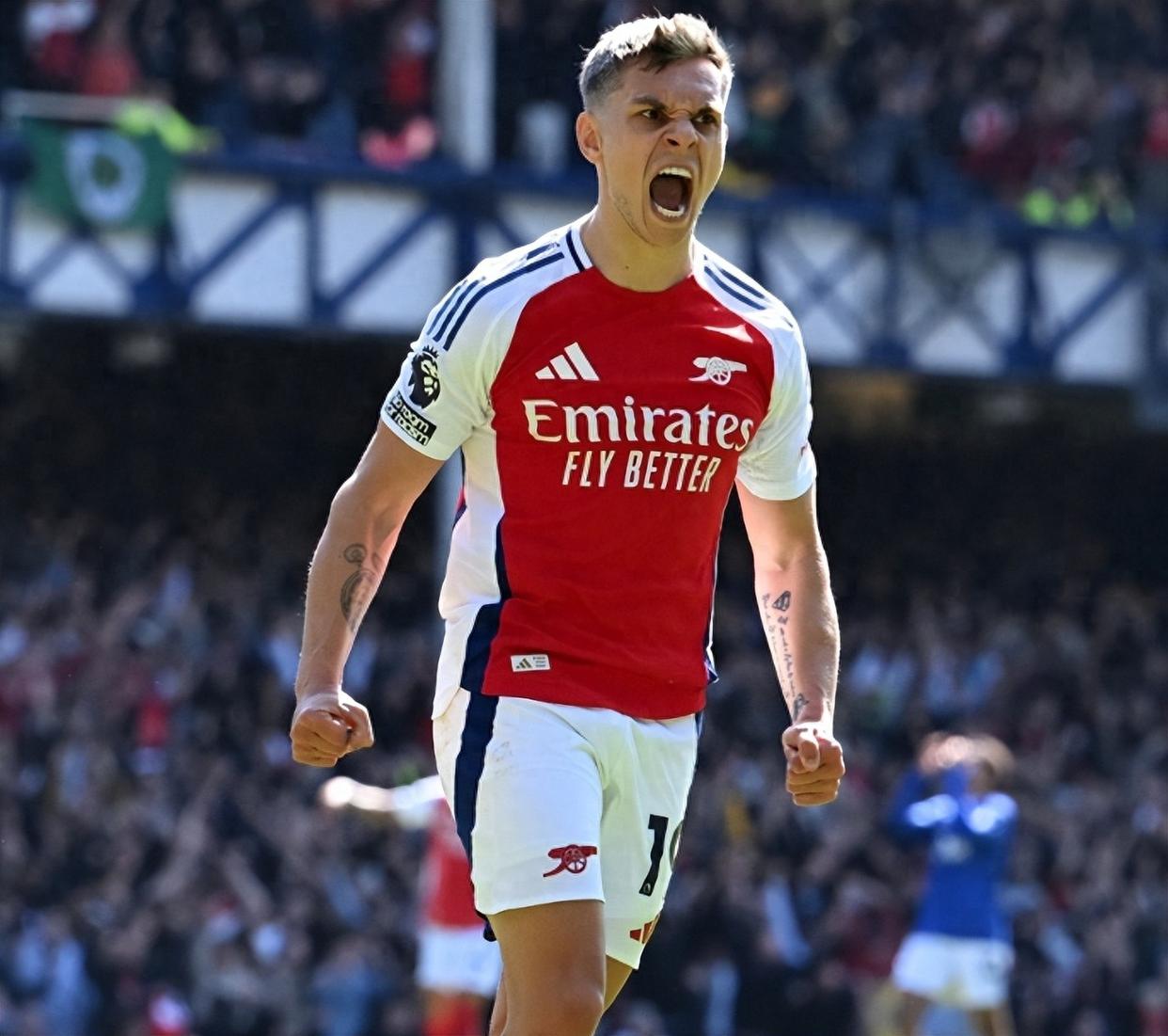 感动！邱贻可回看与莎莎点滴，慈父眼神，最有爱师徒，成就彼此