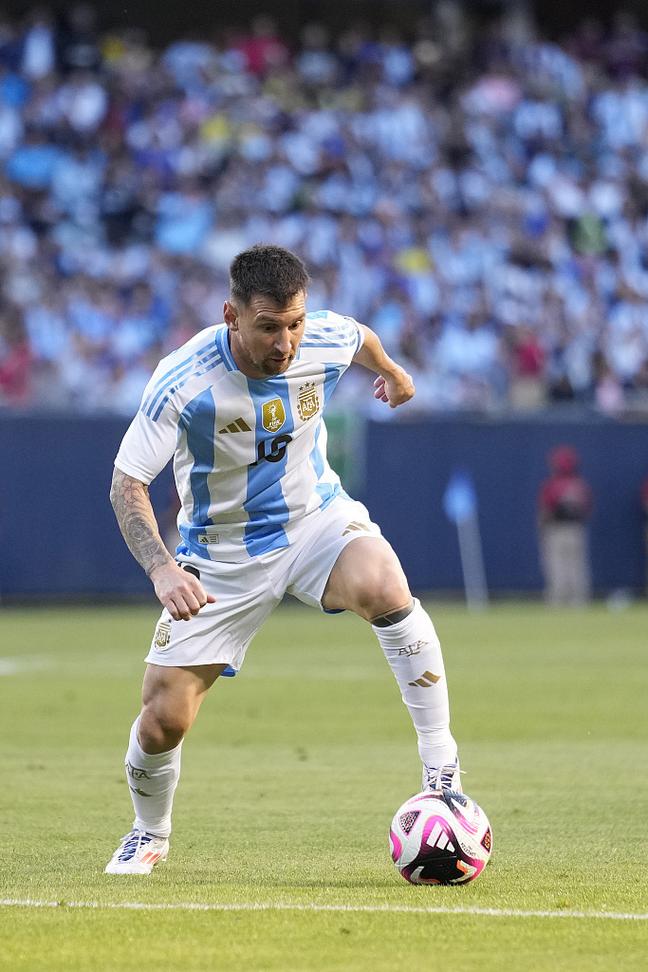 雷迪克谈里夫斯表现低迷：他扛了我们六周，消耗很大（雷迪克谈里夫斯低迷：连扛球队六周，消耗过大）