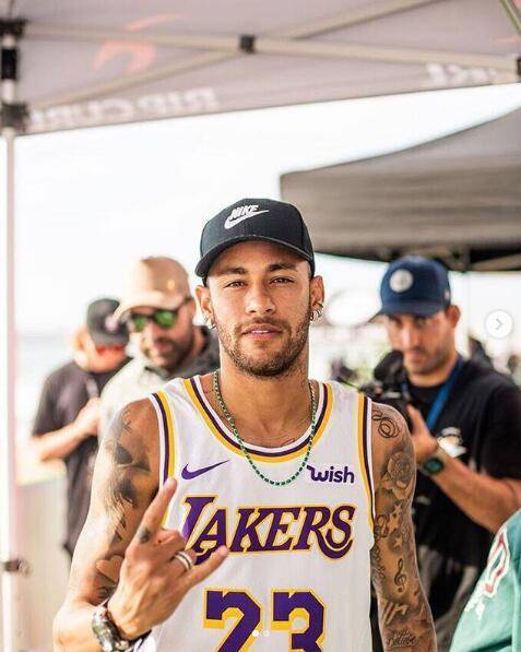 广东目标双冠，北京心仪外援遭截胡，辽宁欲更换外援，新疆队长受伤