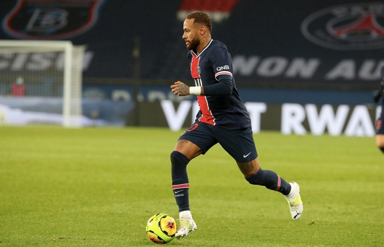 格里芬：我会继续用恐怖来形容文班的比赛 他的防守还能变强（格里芬：文班打球让人畏惧，防守端仍有成长空间）