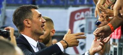 曼联1-1遭保级队逼平引热议，球迷愤怒点评，揪出最大罪人